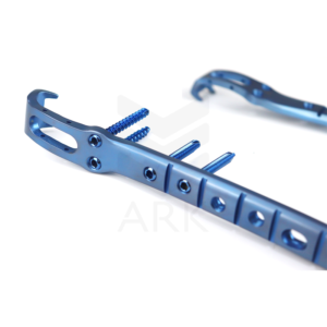 PLACA GANCHO PERIPROTÉSICA 4.9 MM LCP TITANIO